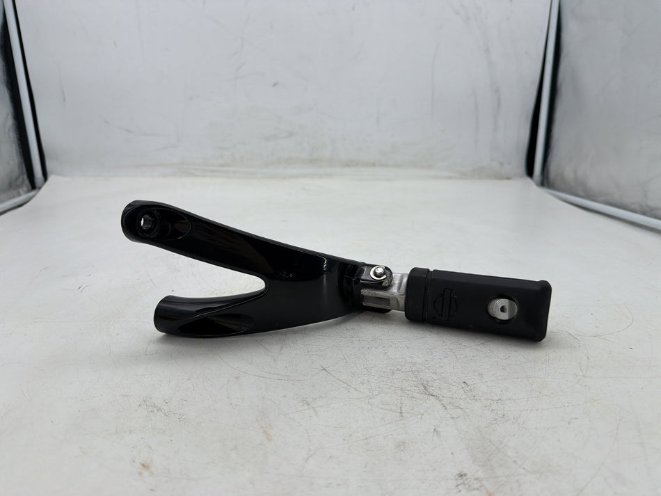 2020 Harley Softail Standard FXST OEM Right Foot Rest Support Bracket Peg