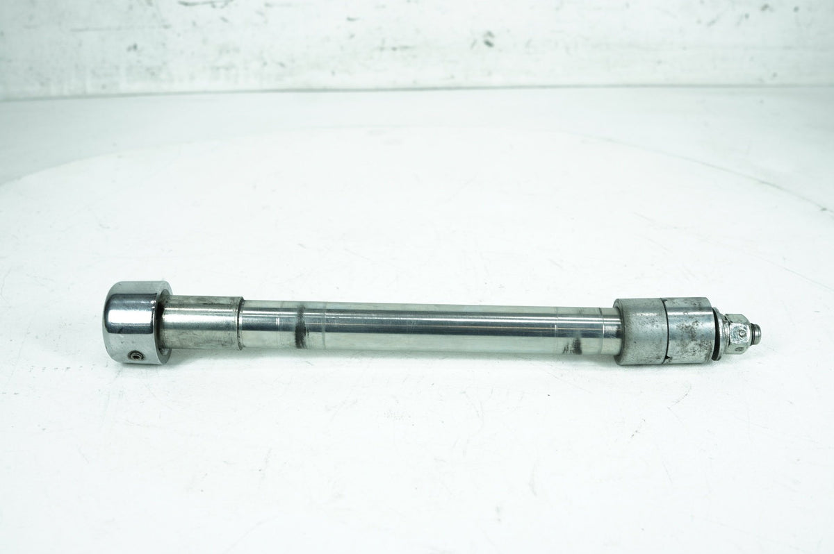 2004 Harley Touring FLHRSI Road King Custom OEM Front Wheel Axle Bolt Shaft