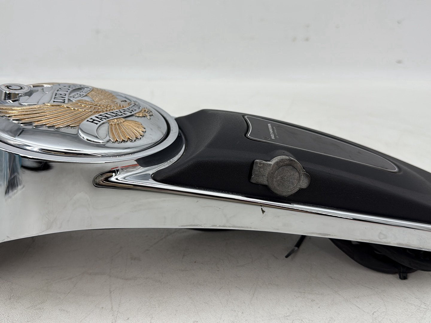 1999 - 2006 Harley-Davidson Touring Electra Glide Ultra Fuel Gas Tank Dash Console NOKey 61270-98A