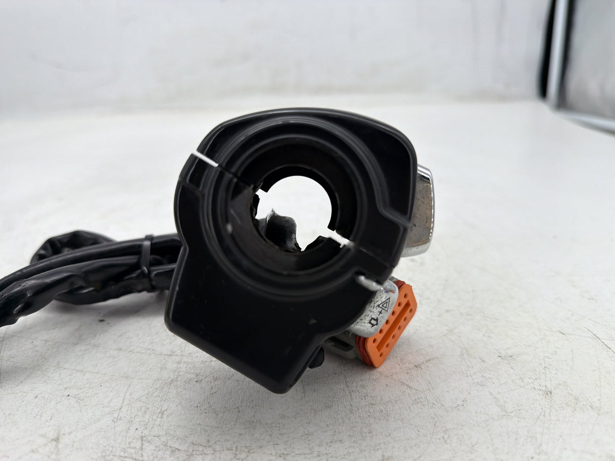 2004 Harley Electra Glide Touring Ultra OEM Left Turn Signal Headlight Switches Controls