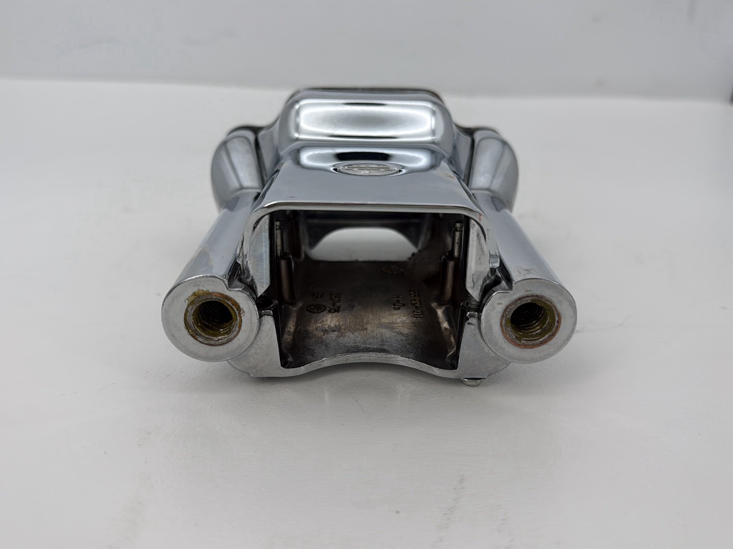 2003 Harley Sportster XL1200C 1200 Custom Anniversary OEM Front Handlebar Riser Top Clamp Chrome