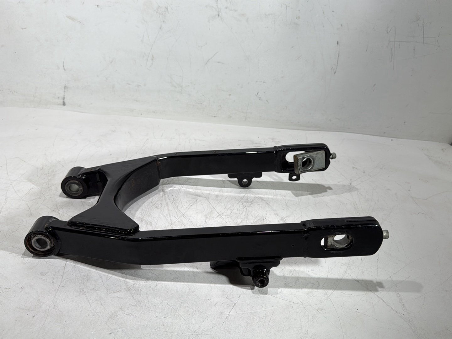 2008 Harley Dyna Fat Bob FXDF OEM Rear Fork Swingarm Swing Arm