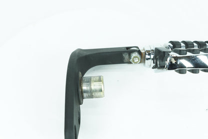 1999 - 2006 Harley-Davidson Dyna Wide Glide Right Driver Foot Controls Peg Rest 42481-92