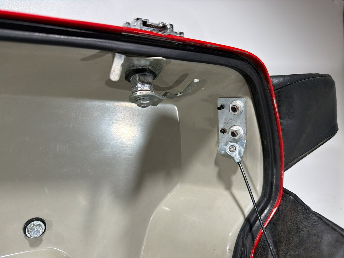 2004 Harley Electra Glide Touring Ultra OEM Pass Backrest Tour Pak Luggage NOKey