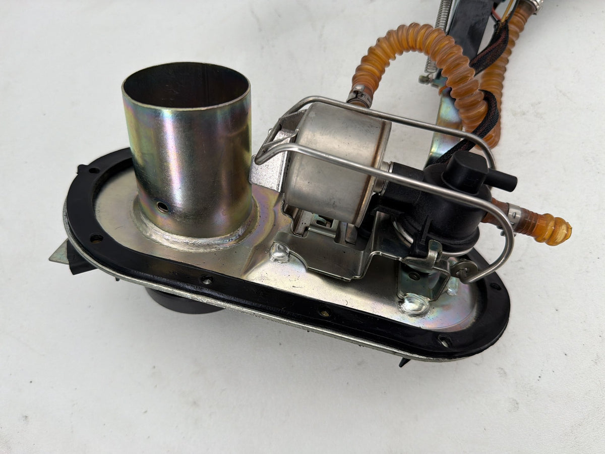 03 Harley Electra Glide Touring Ultra OEM Fuel Pump Gas Gasoline Petrol Sending