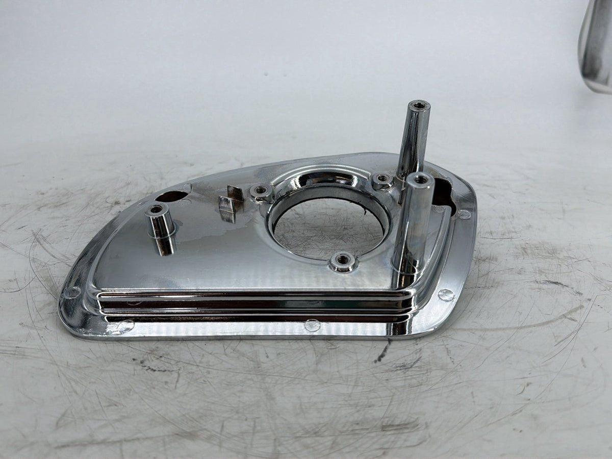 2017 Harley Touring FLHXS Street Glide OEM Air Filter Cleaner Backplate 29000125