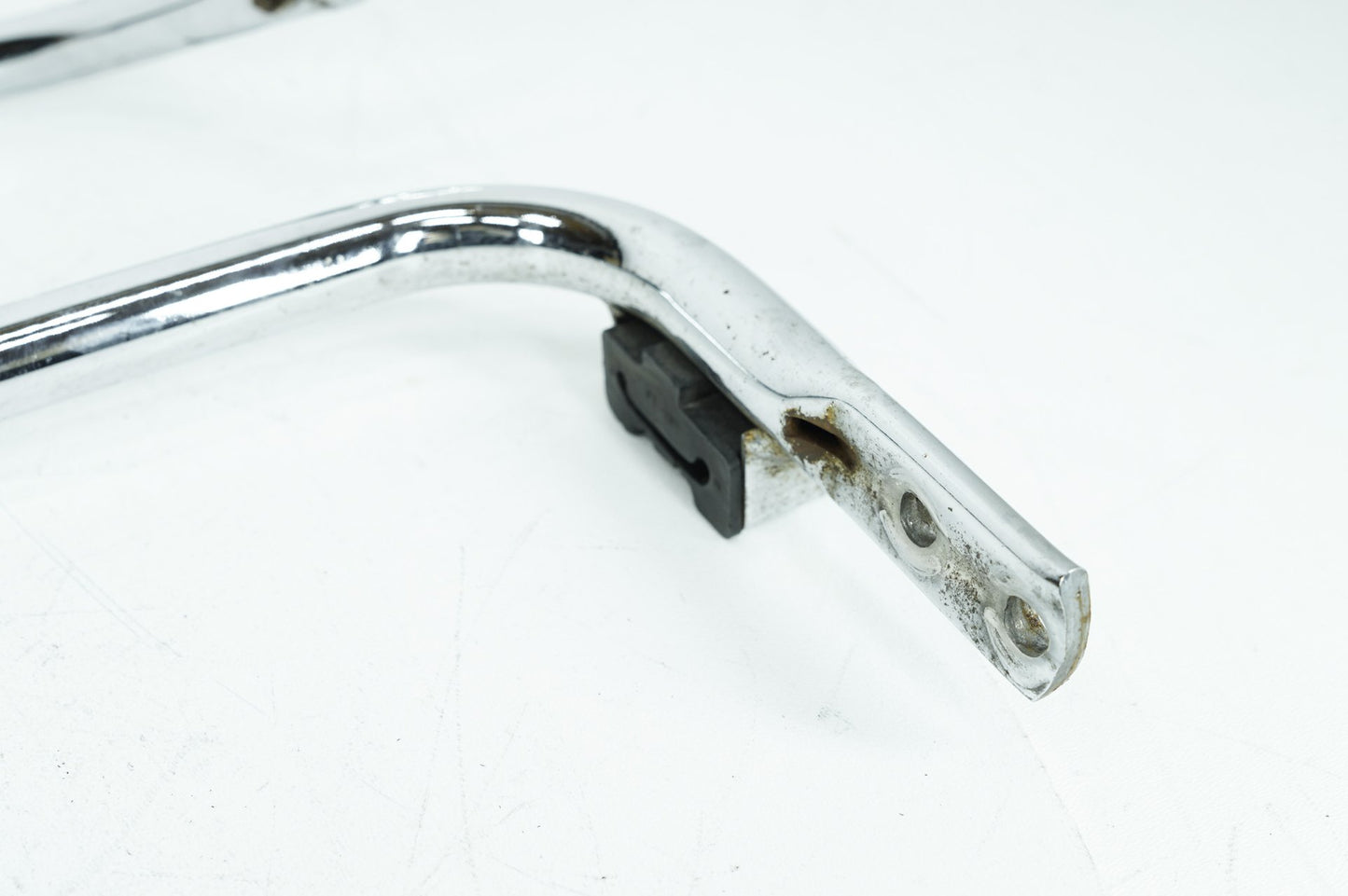 1999 - 2006 Harley-Davidson Touring Street Glide Rear Left Saddlebag Guard Rails Bar 49206-04,