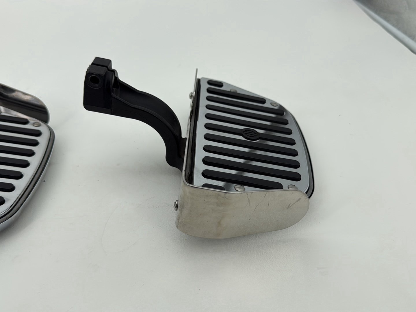 2007 Harley Softail Heritage Classic FLSTC OEM Left & Right Passenger Floorboard Foot Rest