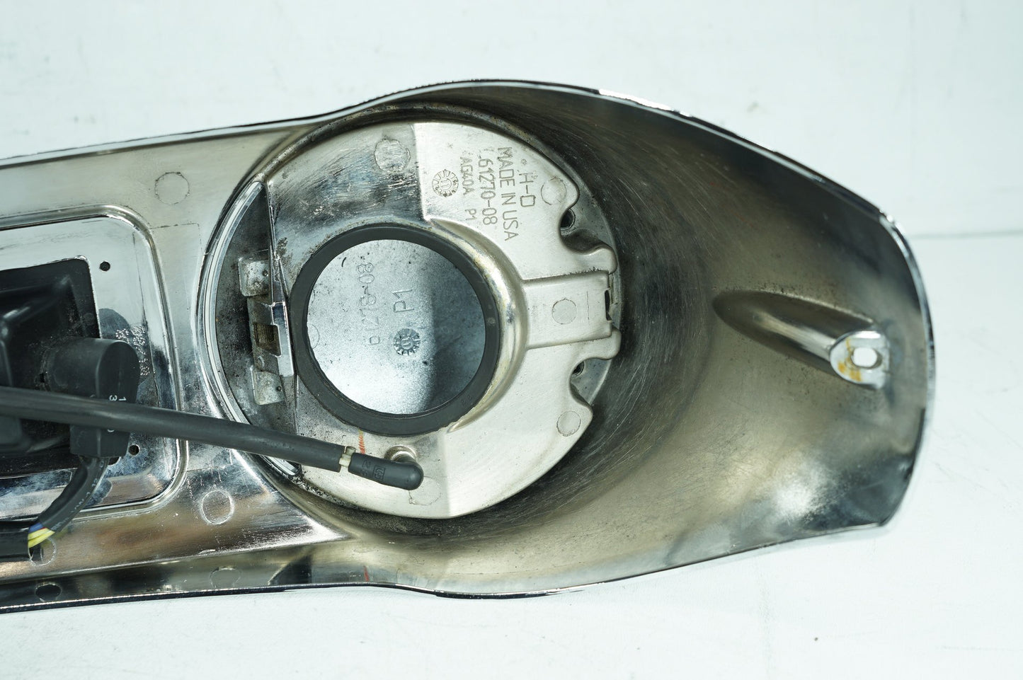 2007 - 2013 Harley-Davidson Touring Electra Glide Ultra Fuel Gas Tank Dash Console NOKey 61270-08
