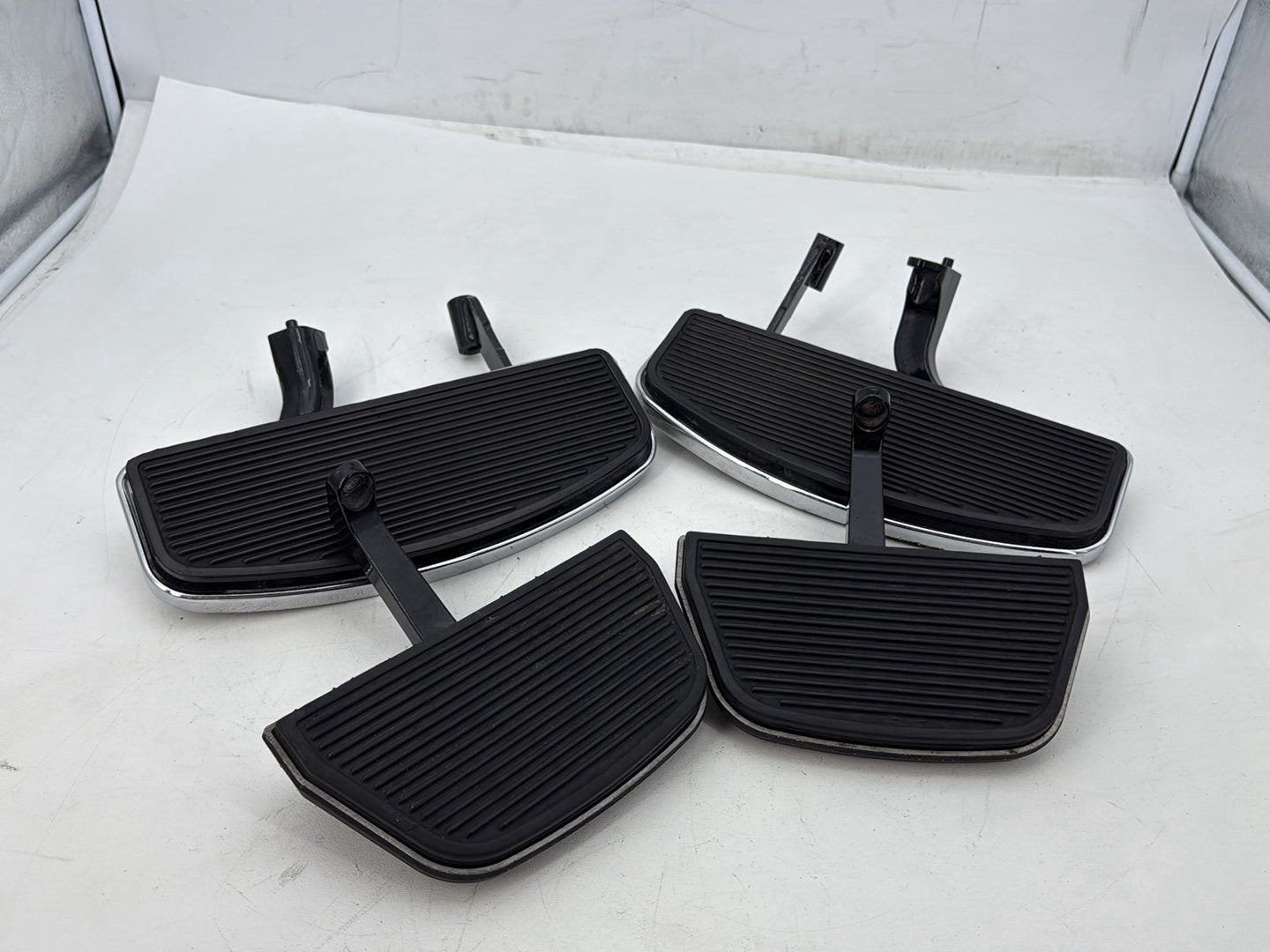 2011 Harley Electra Glide OEM Left Right Driver &amp; Pass Floorboard Foot Rest