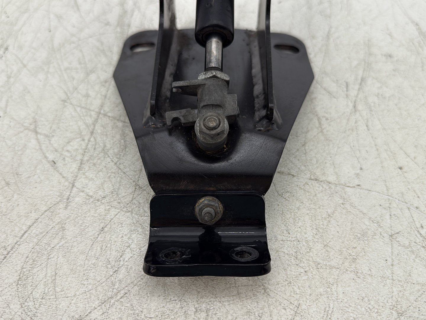 2015 Harley Road Glide Touring FLTRXS OEM Adjustable Rider Backrest Lift Mount 52482-01A