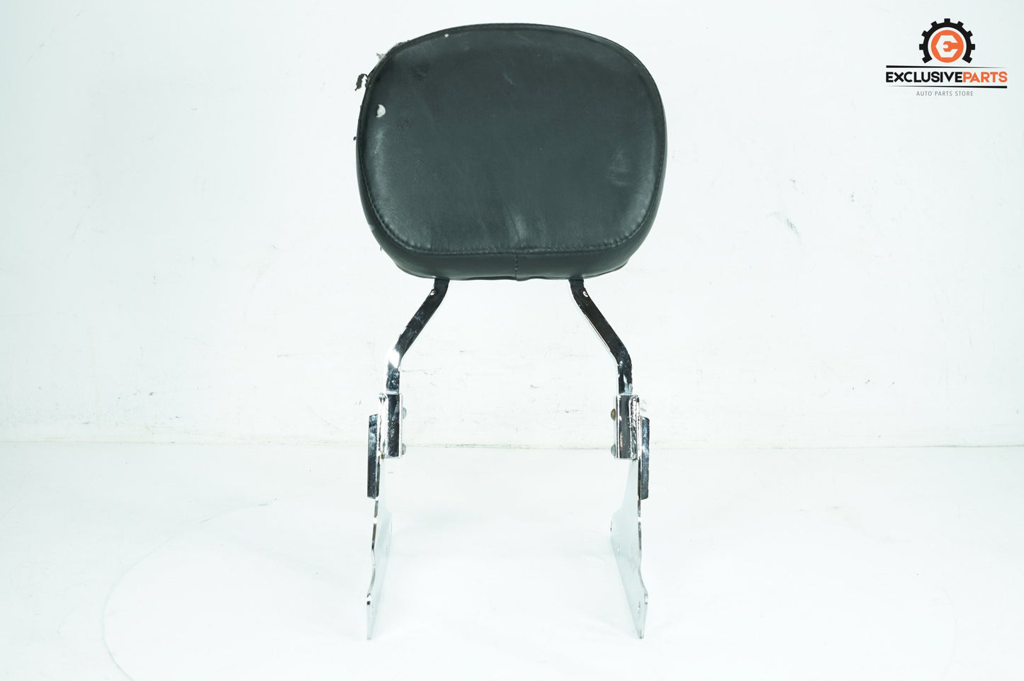 2000 - 2006 Harley-Davidson Softail Heritage Classic Rear Sissy Bar w/ Backrest Cushion Pad 52731-00