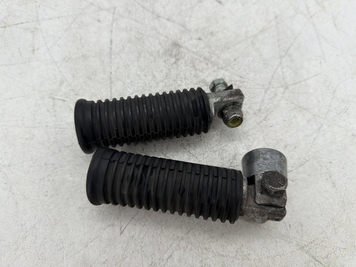 2000 Harley Sportster 1200 Custom XL1200C OEM Left & Right Step Foot Rest Pegs