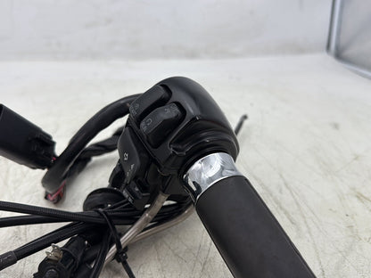 2007 Harley Touring FLHTC Electra Glide Classic OEM Right Engine Start Kill Switches Controls