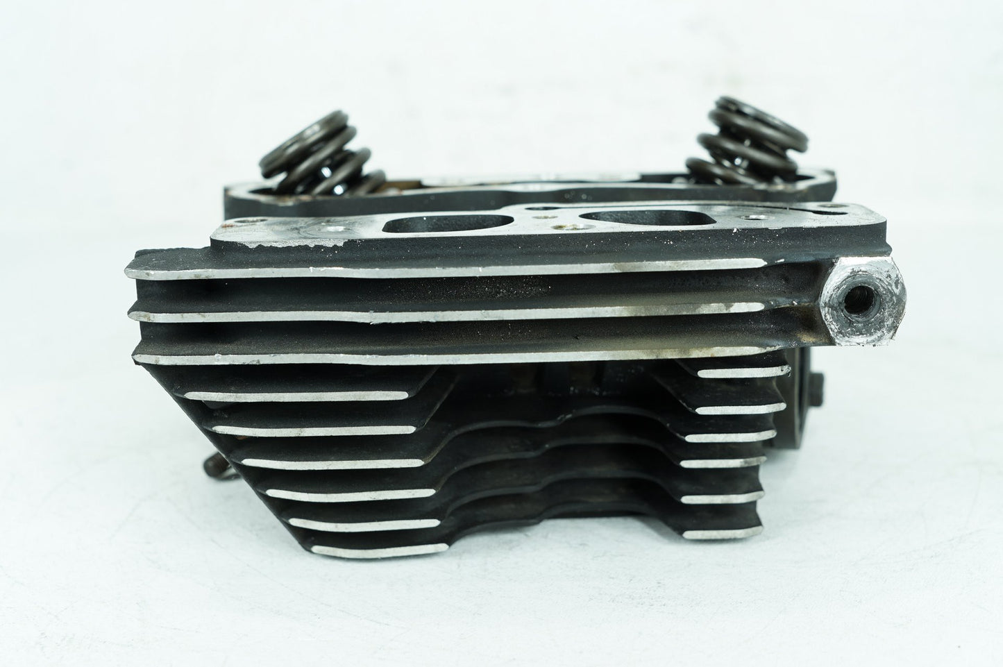 1999 - 2006 Harley-Davidson Touring Road King Rear Twin Cam Engine Cylinder Head 16725-99