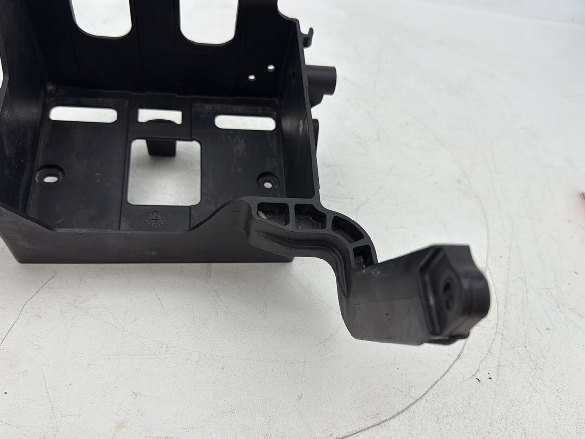 2008 Harley Touring Electra Glide Ultra OEM Battery Tray Bracket Holder Carrier