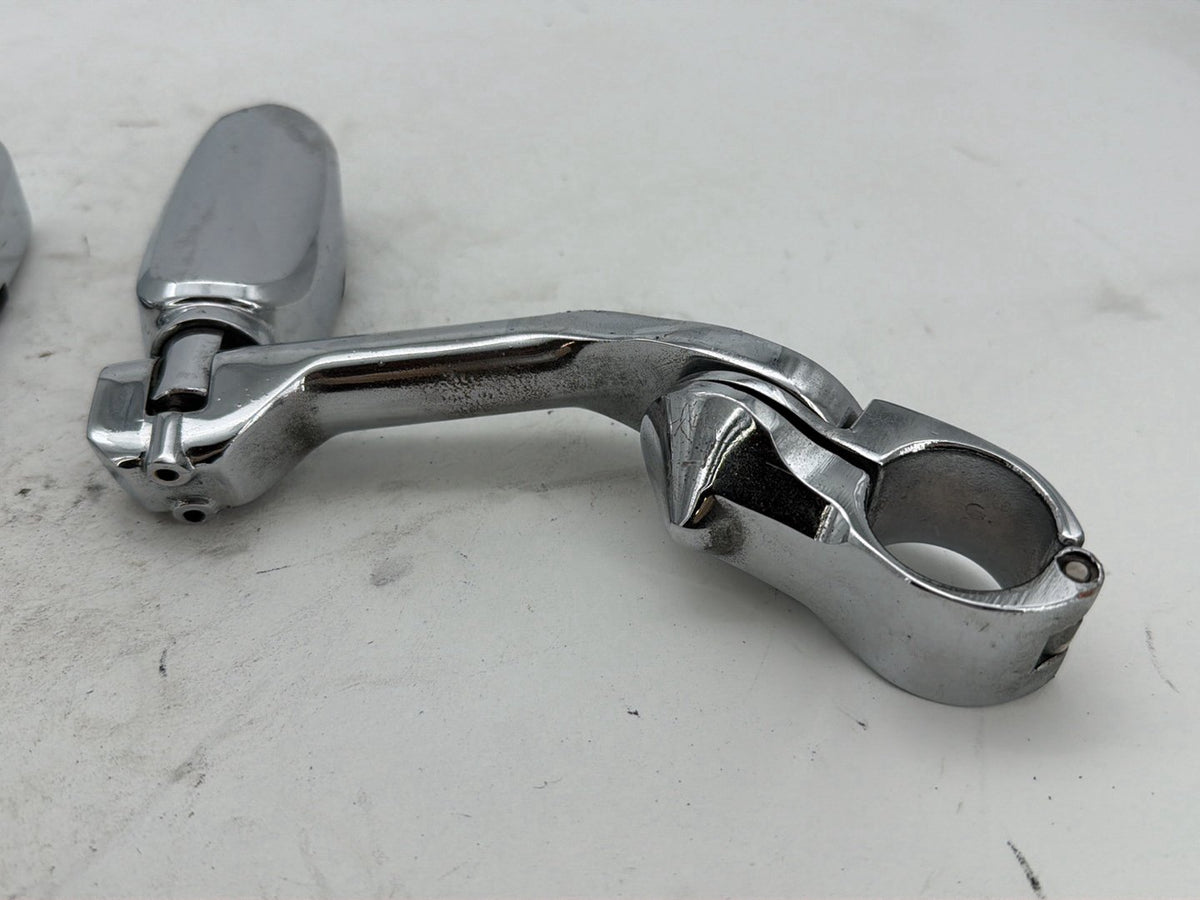 2014 Harley Electra Glide Touring Ultra OEM Front Right Left Highway Foot Pegs