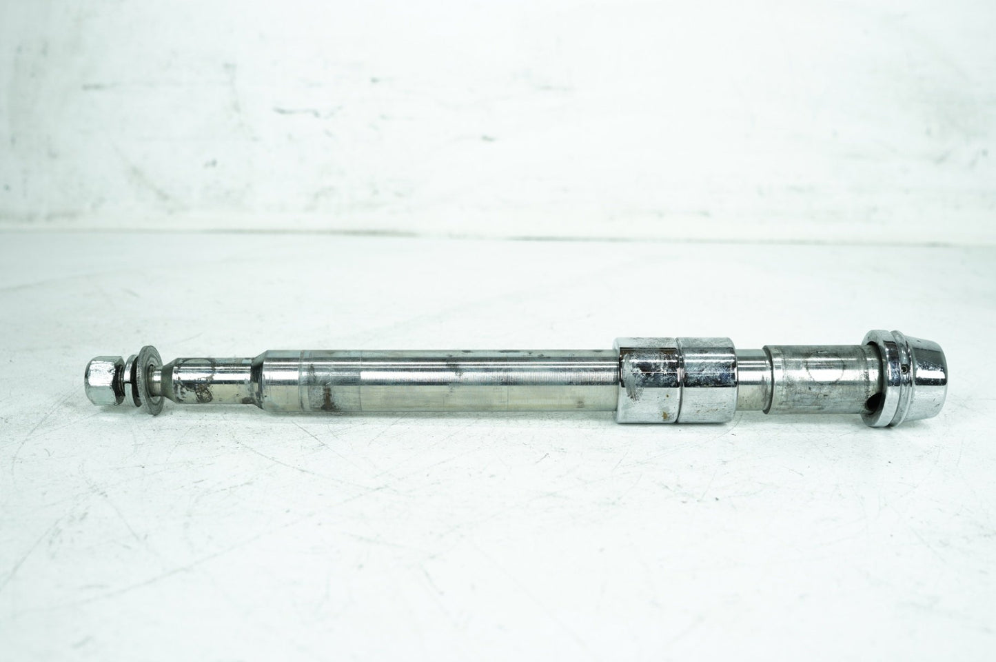 1999 - 2006 Harley-Davidson Touring Road King Classic Front Wheel Axle Bolt Shaft 43364-00