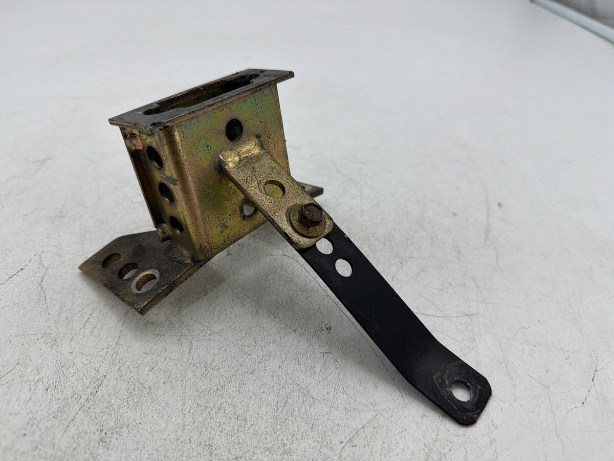 1993 Harley Electra Touring Sport Driver Rider Backrest Bracket Mount 52589-09A