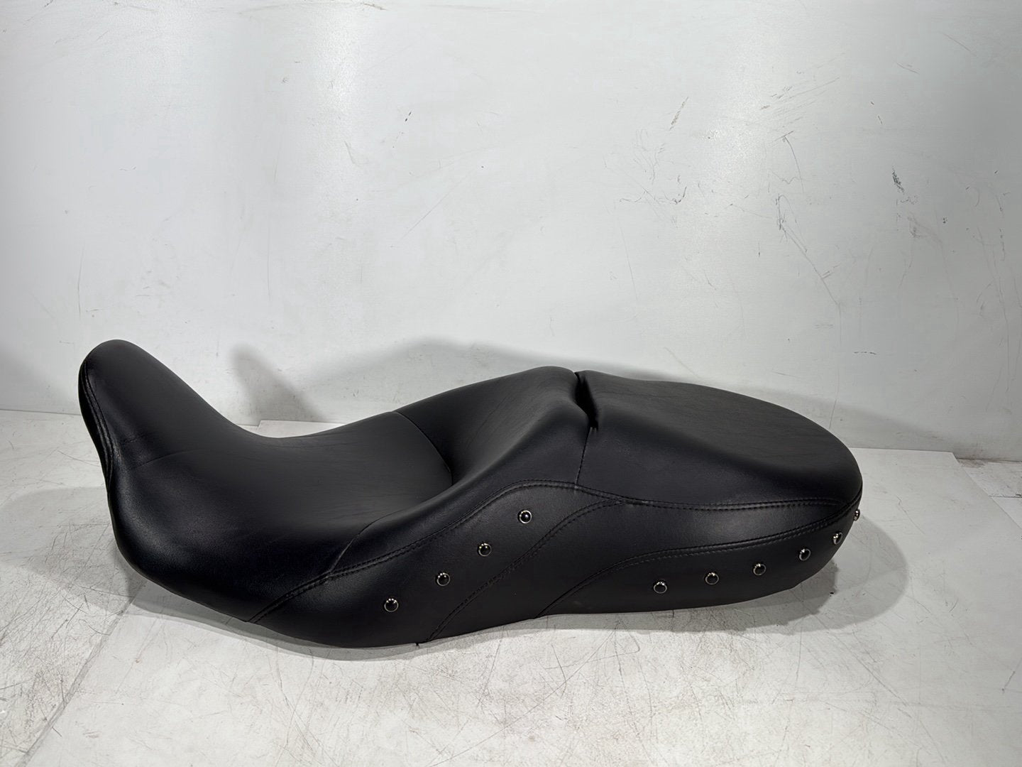2016 Harley Road King Touring FLHR OEM Passenger Rider Driver Seat Saddle