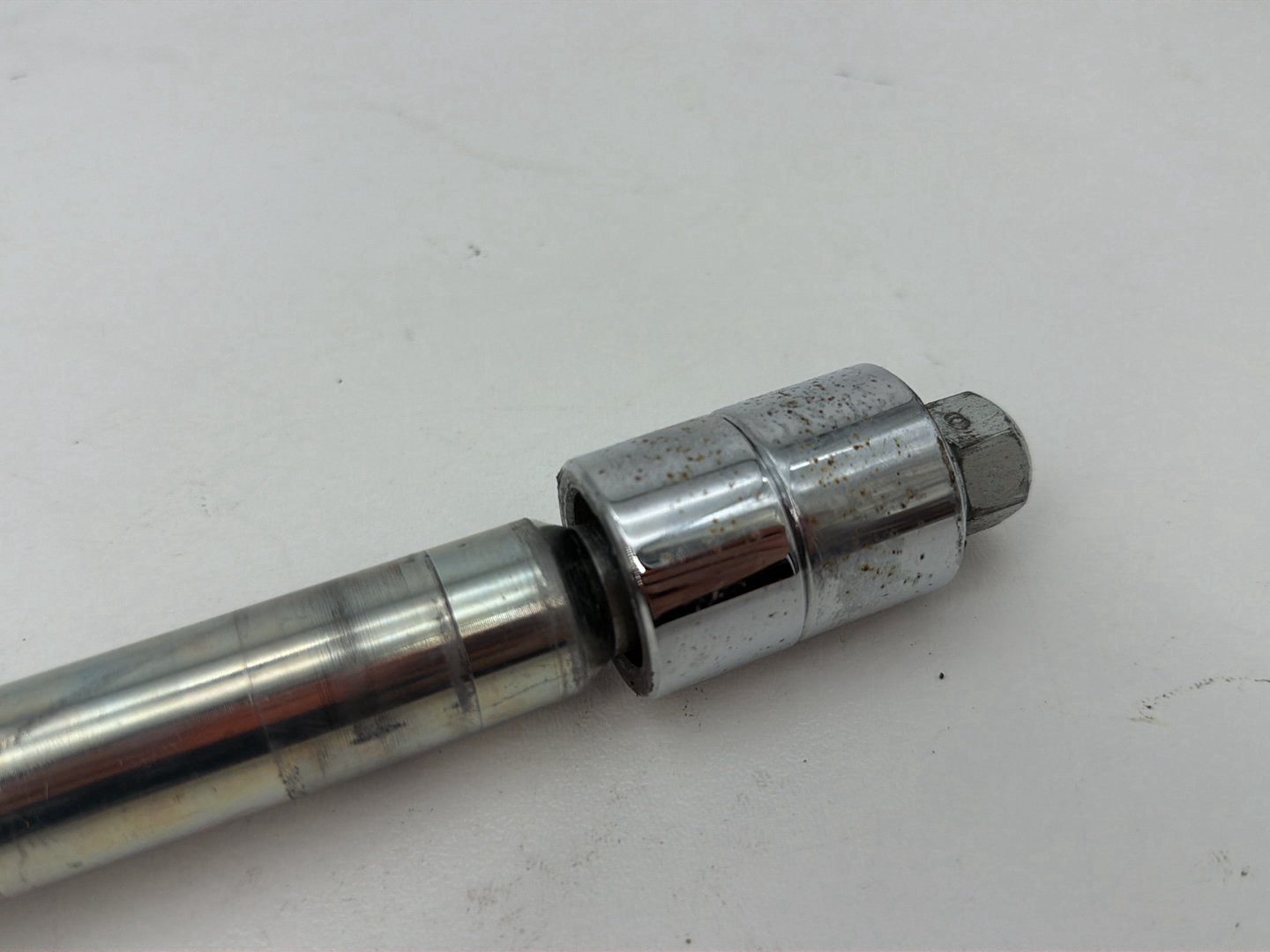 1999 - 2006 Harley-Davidson Touring Road King Front Wheel Axle Bolt Shaft  	43364-00