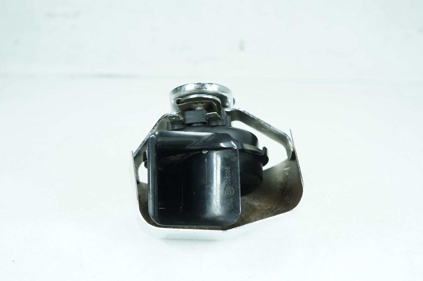 2007 - 2013 Harley-Davidson Touring Electra Glide Ultra Horn Signal Klaxon Chrome Cover 69060-90F