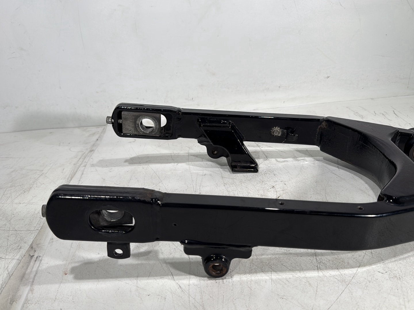 2015 Harley Dyna Low Rider FXDL OEM Rear Fork Swingarm Swing Arm