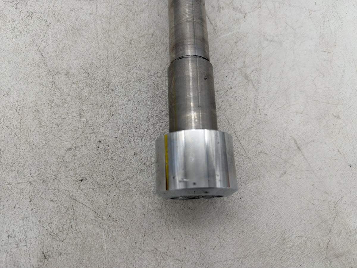 2005 Harley Dyna Super Glide Custom FXDC OEM Front Wheel Axle Bolt Shaft