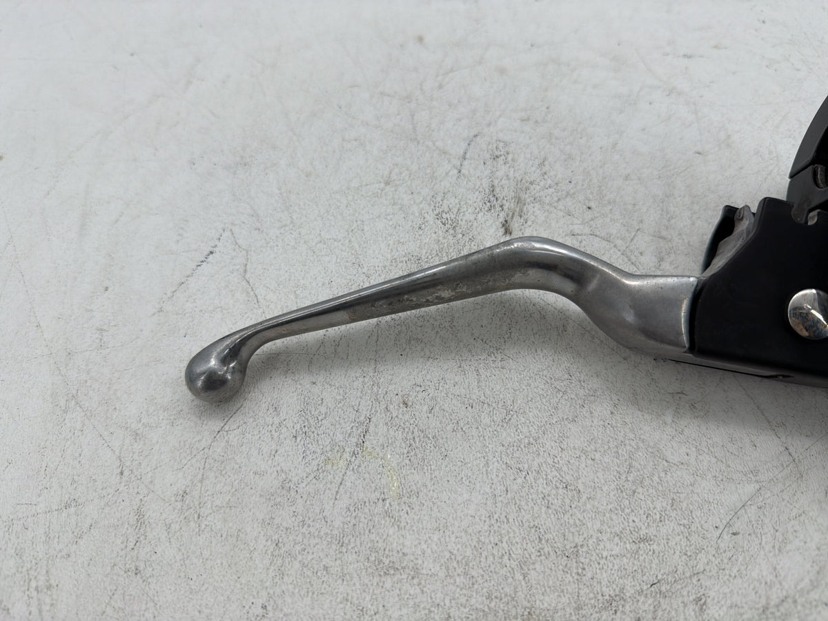 1996 Harley Electra Glide Touring Ultra Front Right Brake Lever Master Cylinder