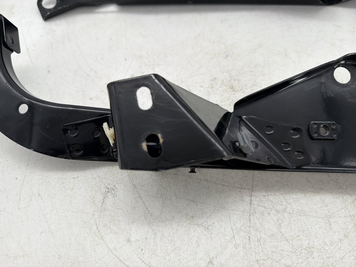 2010 Harley Street Glide Touring FLHX OEM Right Left Fairing Support Brackets