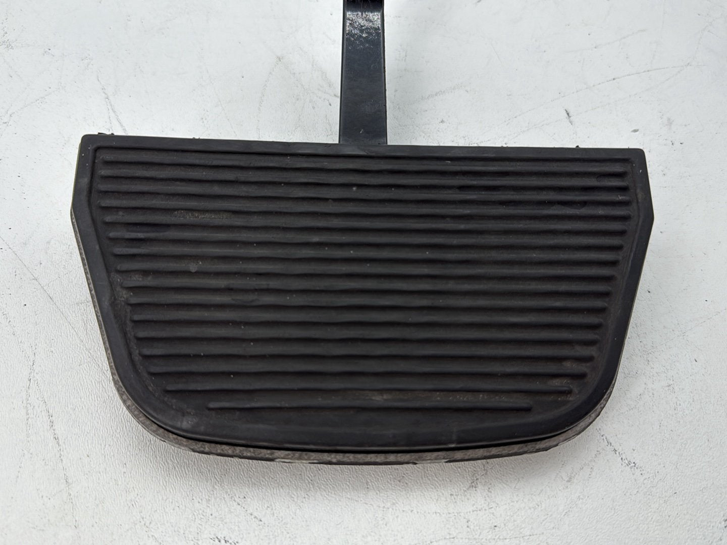 2008 Harley Road King Touring FLHR OEM 1 Passenger Floorboard Foot Rest