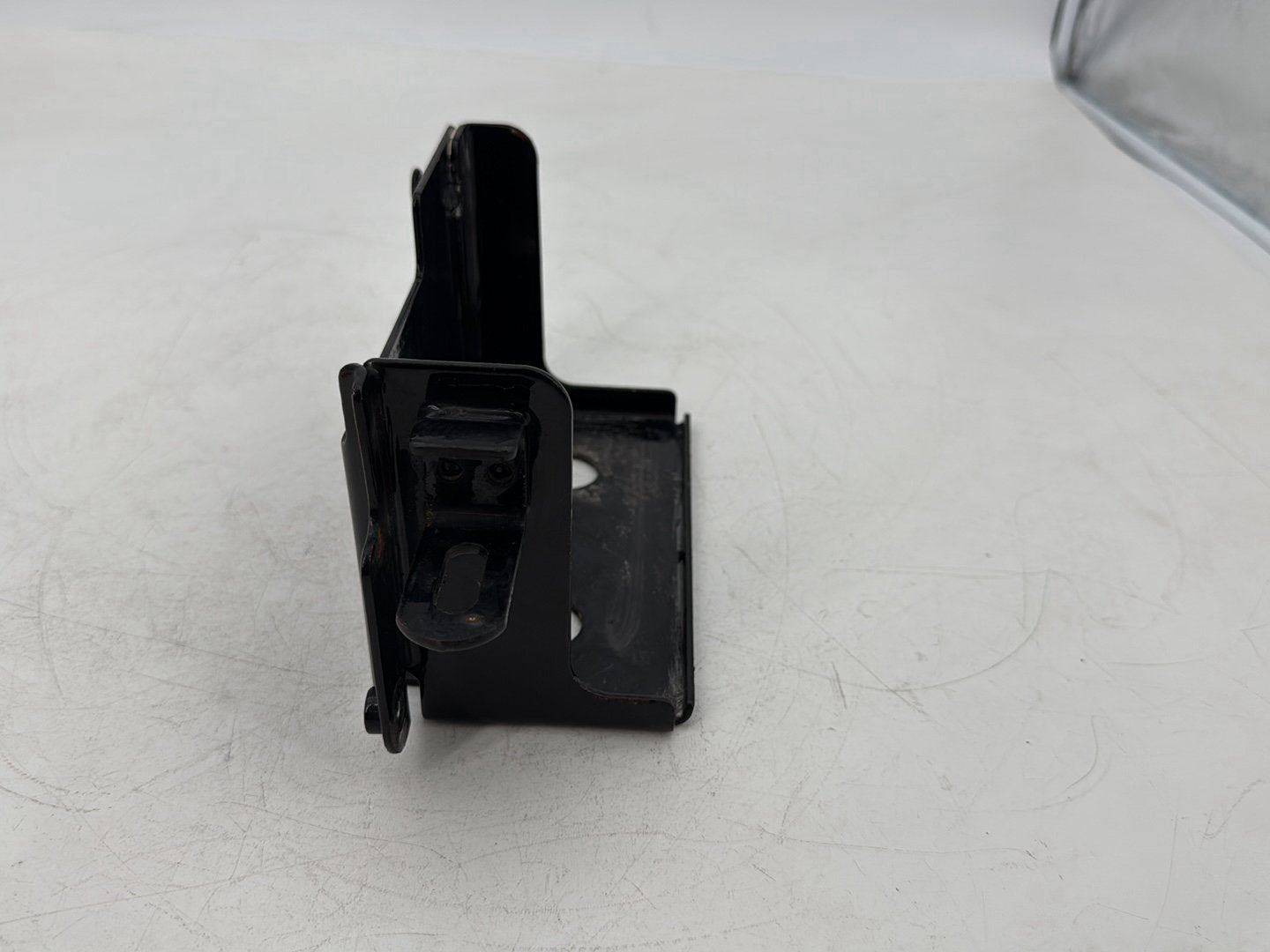 1999 - 2006 Harley-Davidson Dyna Super Glide Battery Tray Bracket Holder Carrier 47132-97B