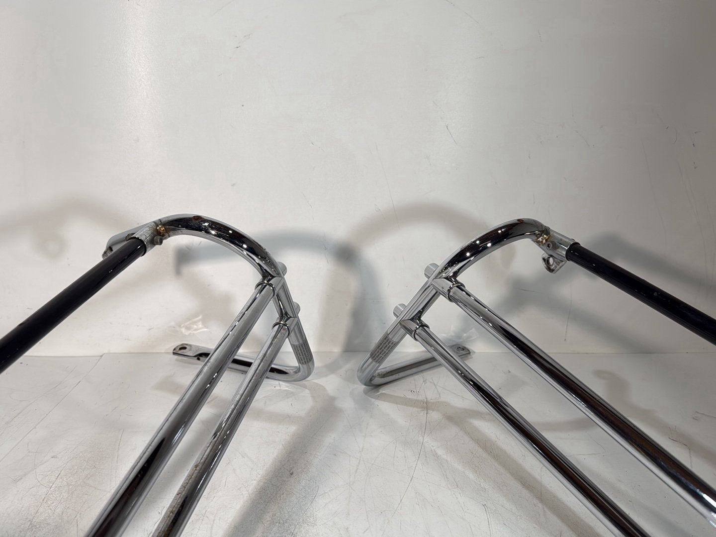 1984 - 1998 Harley-Davidson Touring Electra Glide Classic Rear Left Right Saddlebag Guard Rails Bar  	49193-93