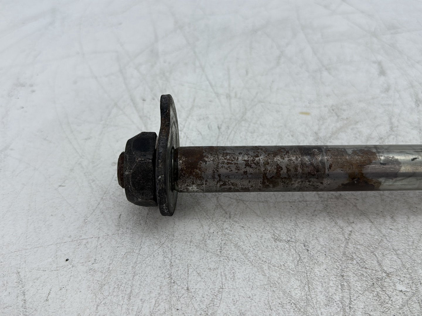 2013 Harley Electra Glide Touring Ultra FLHTCUI OEM Rear Wheel Axle Bolt Shaft