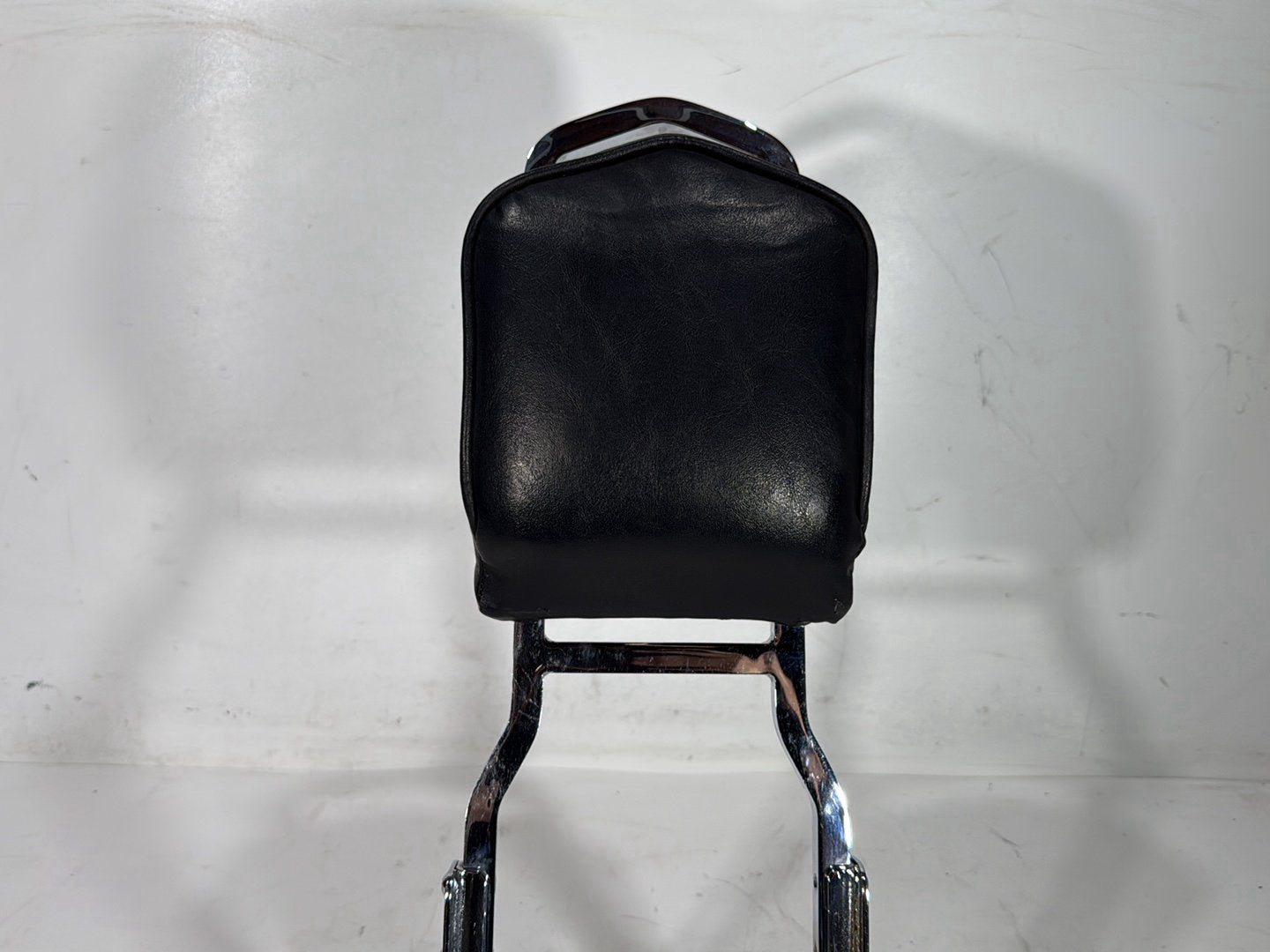 2000 Harley Dyna FXDWG Wide Glide OEM Rear Sissy Bar w/ Backrest Cushion Pad