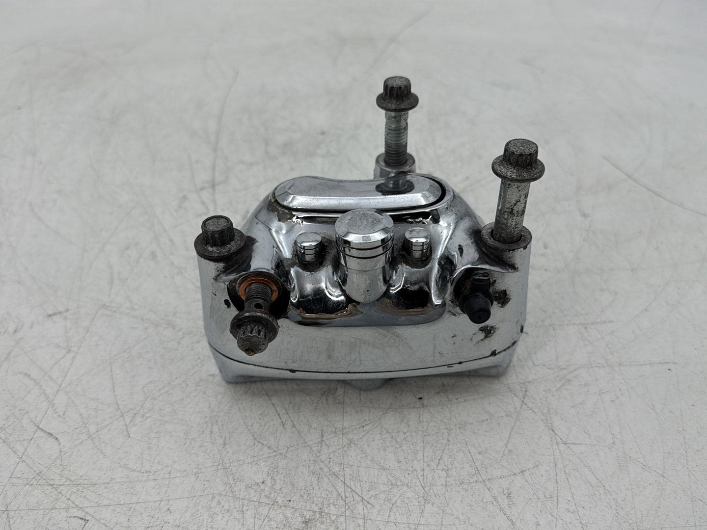 2006 Harley Electra Glide Touring Classic FLHTCI OEM Front Left 1 Brake Caliper