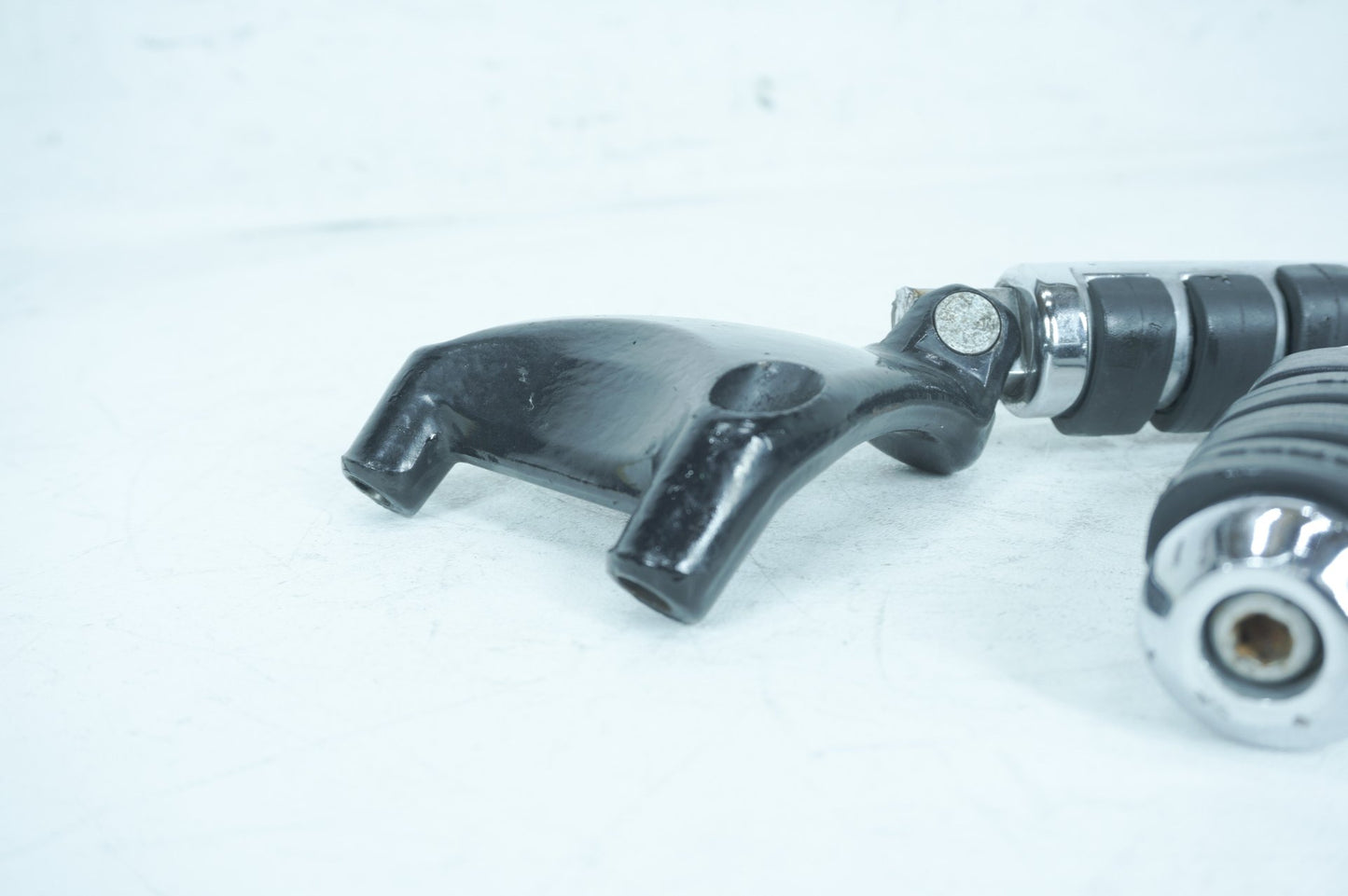 2004 - 2013 Harley-Davidson Sportster Custom Passenger Left & Right Foot Pegs 49314-04