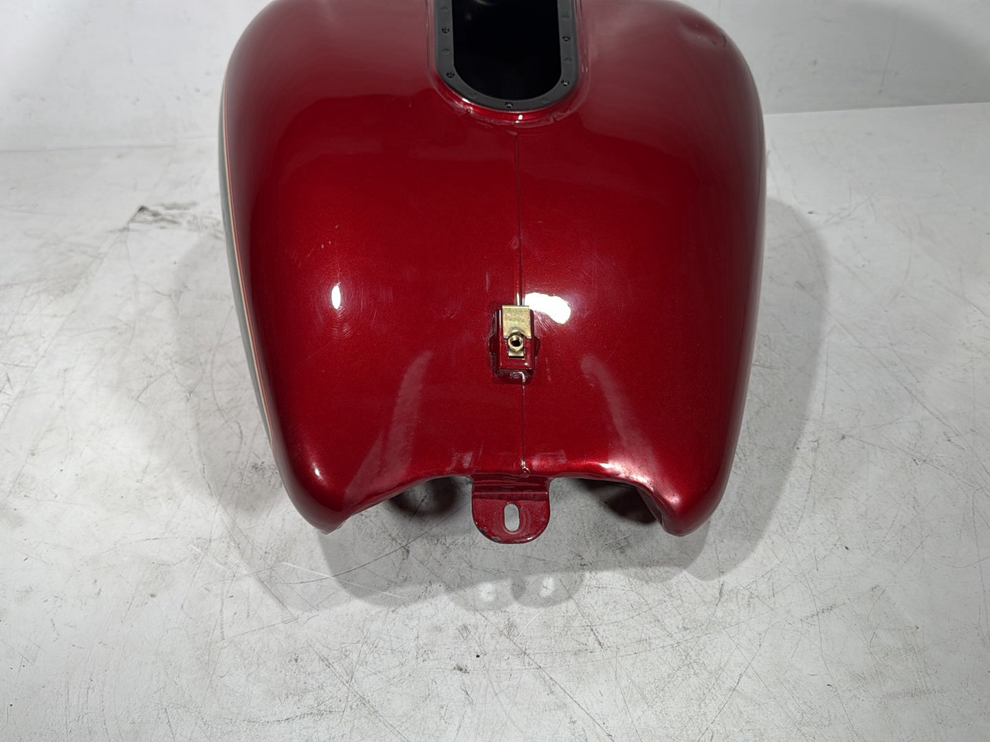 2007 Harley Touring FLHTC Electra Glide Classic OEM Fuel Gas Tank Gasoline Reservoir