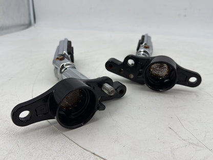 2008 Harley Touring Electra Glide Ultra OEM Passenger Left &amp; Right Foot Pegs