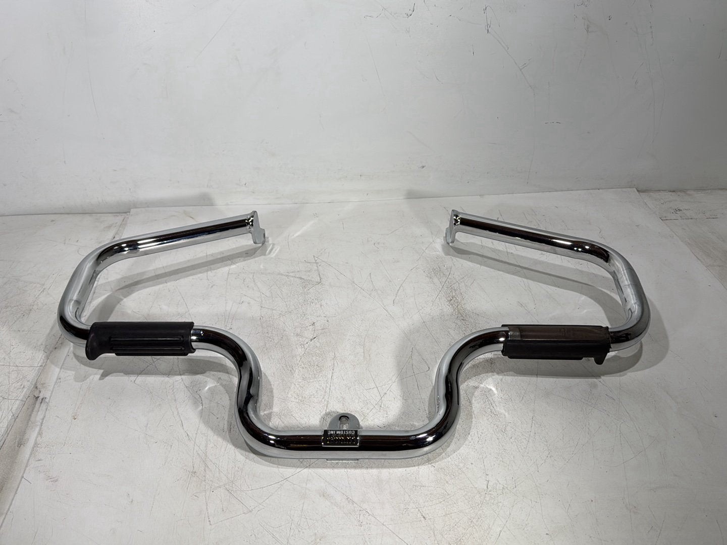 2015 Harley Dyna Low Rider FXDL OEM Engine Highway Crash Bar Guard Mustage