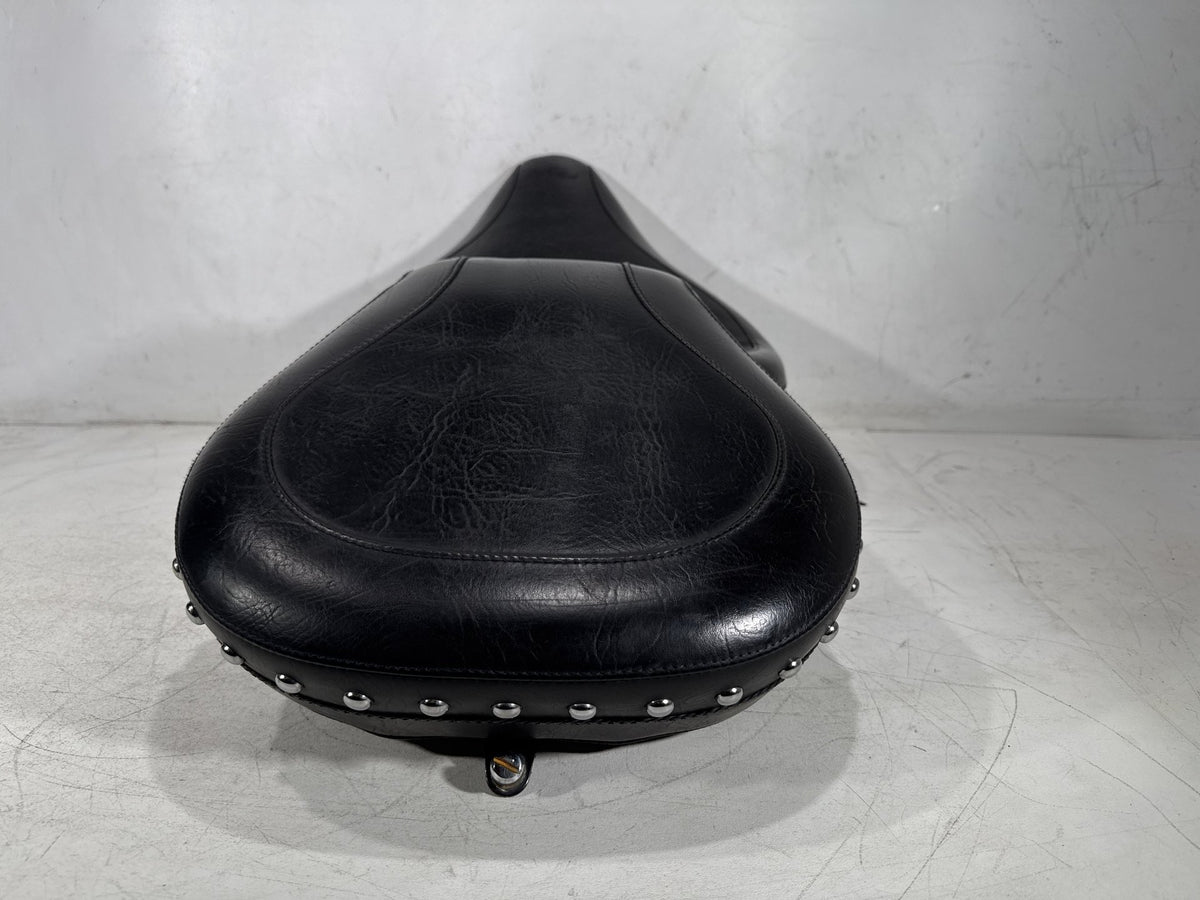 01 Harley Heritage Softail Classic Passenger Rider Driver Seat Saddle MUSTANG