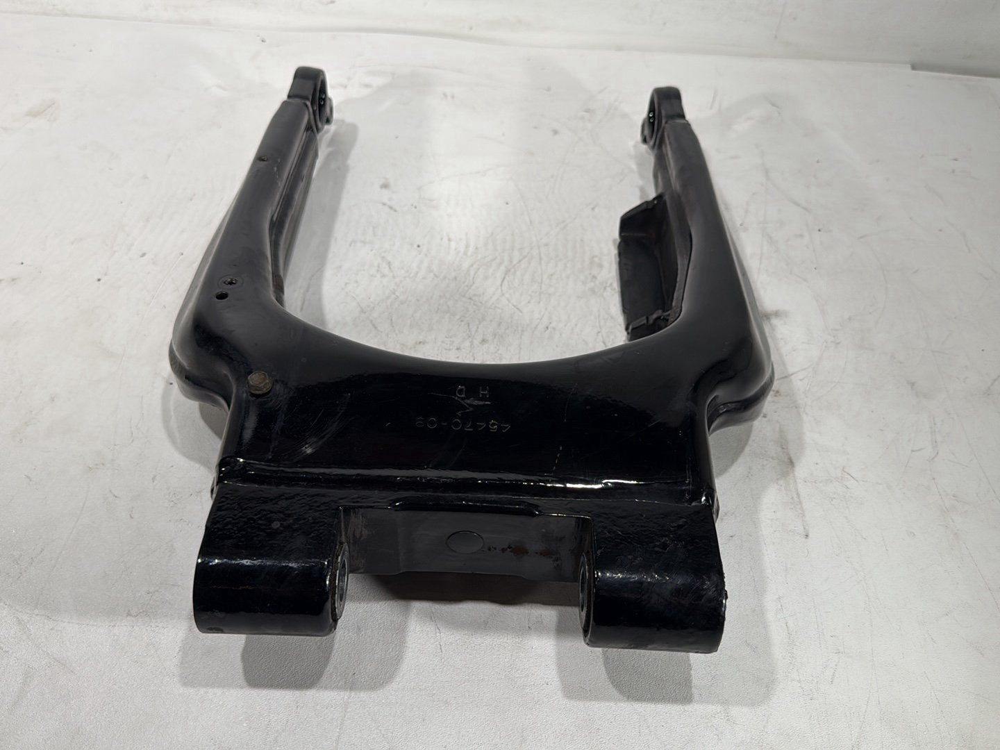 2013 Harley Electra Glide Touring Ultra FLHTCUI OEM Rear Fork Swingarm Swing Arm
