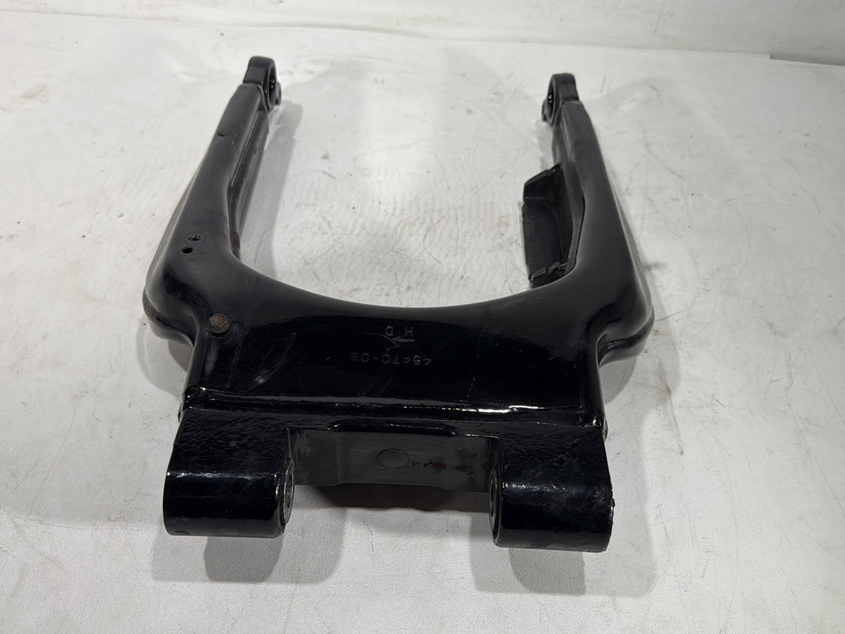 2013 Harley Electra Glide Touring Ultra FLHTCUI OEM Rear Fork Swingarm Swing Arm