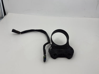 2014 Harley Sportster XL883L 883 SuperLow OEM Speedometer Holder Bracket Mount Bezel