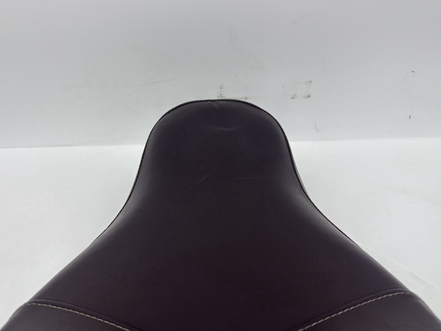 2007 - 2017 Harley-Davidson Dyna Wide Glide Rider Driver Solo Seat Pillion 51503-10