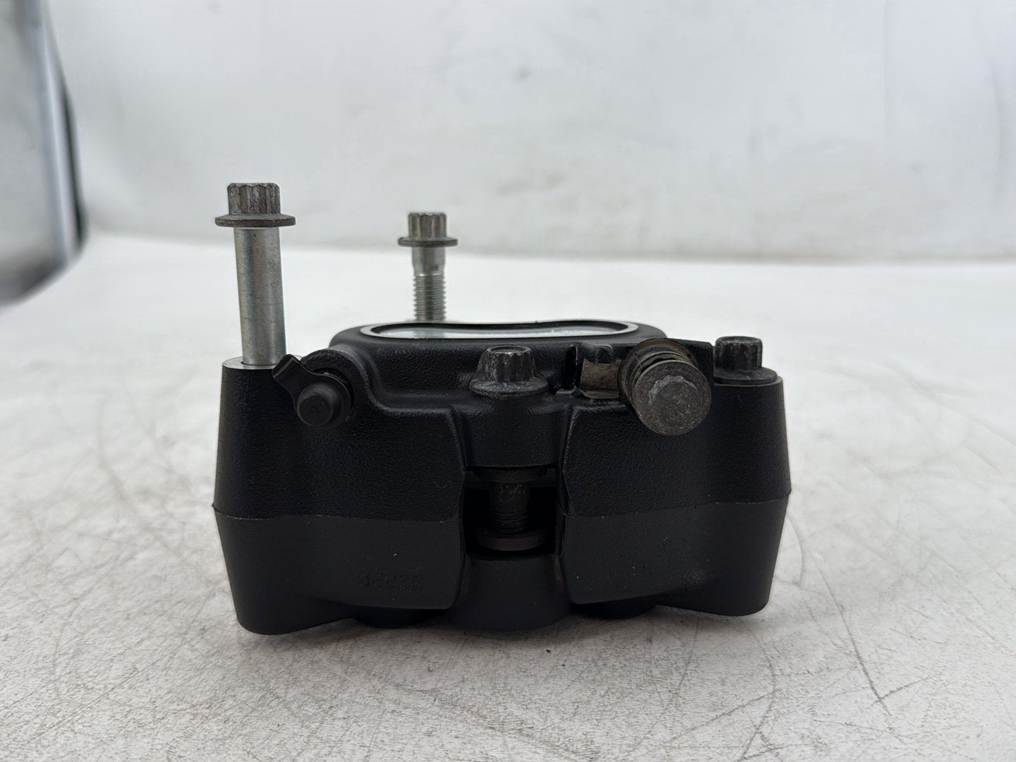 2010 Harley Dyna Fat Bob FXDF OEM Front Right 1 Brake Caliper