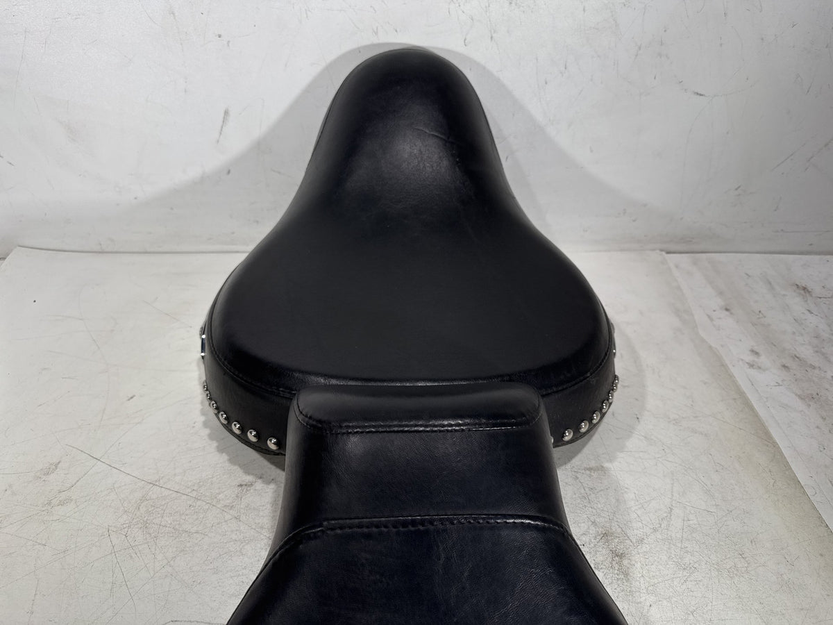 04 Harley Heritage Softail Classic FLSTCI OEM Passenger Rider Driver Seat Saddle