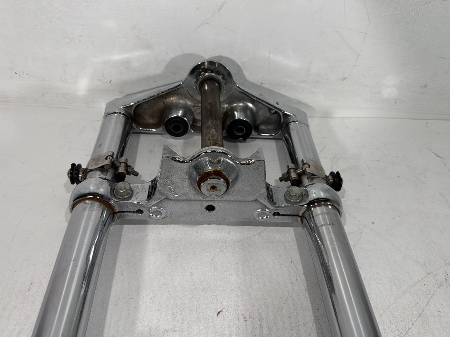 2000 Harley Dyna FXDWG Wide Glide OEM Front Triple Tree Set & LH RH Fork Legs Sliders