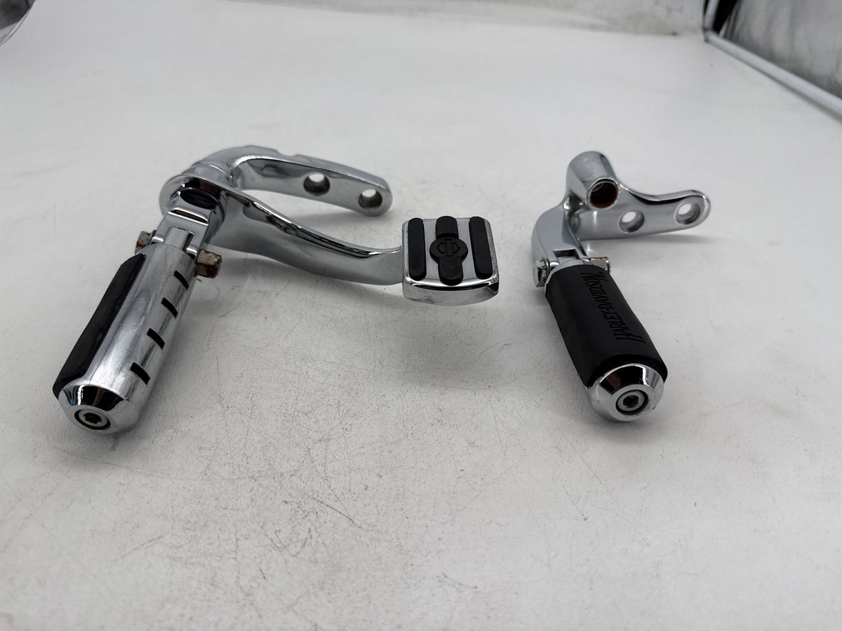 2008 Harley Dyna Fat Bob FXDF OEM Left Right Foot Brake Control Pegs