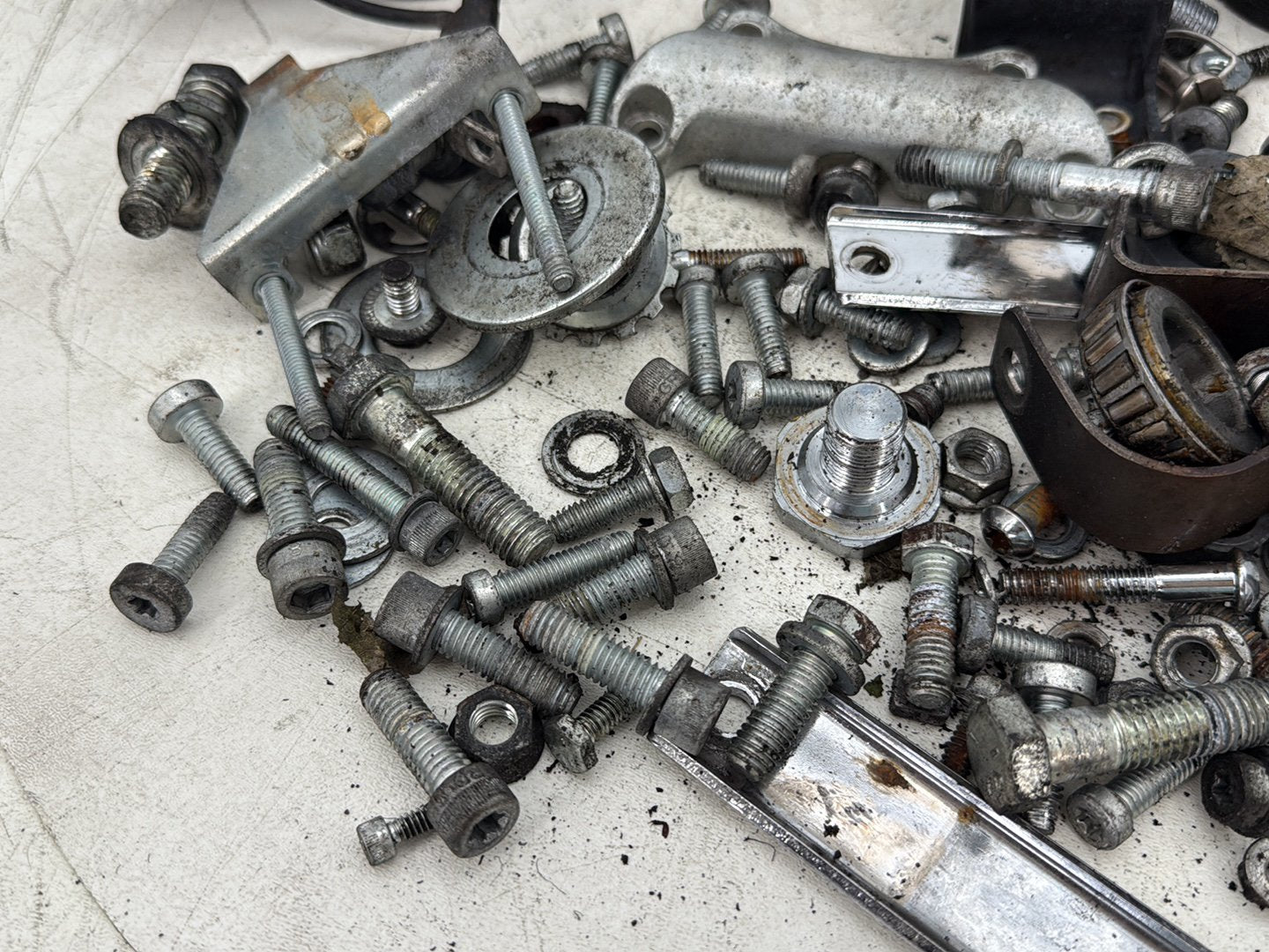2011 Harley Street Glide Touring FLHX OEM Hardware Bolts Nuts & Brackets